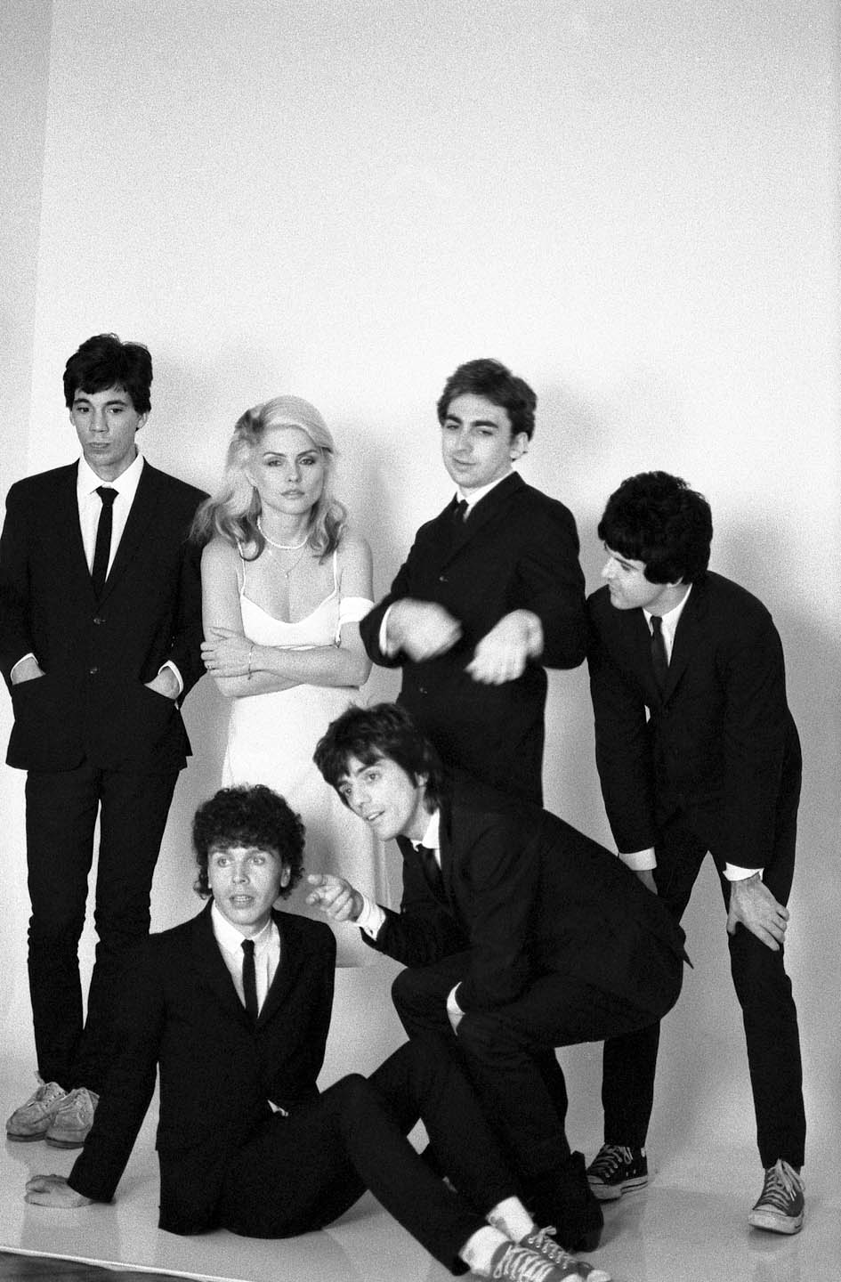 Esta es la oscura historia que inspiró "One War or Another" de Blondie