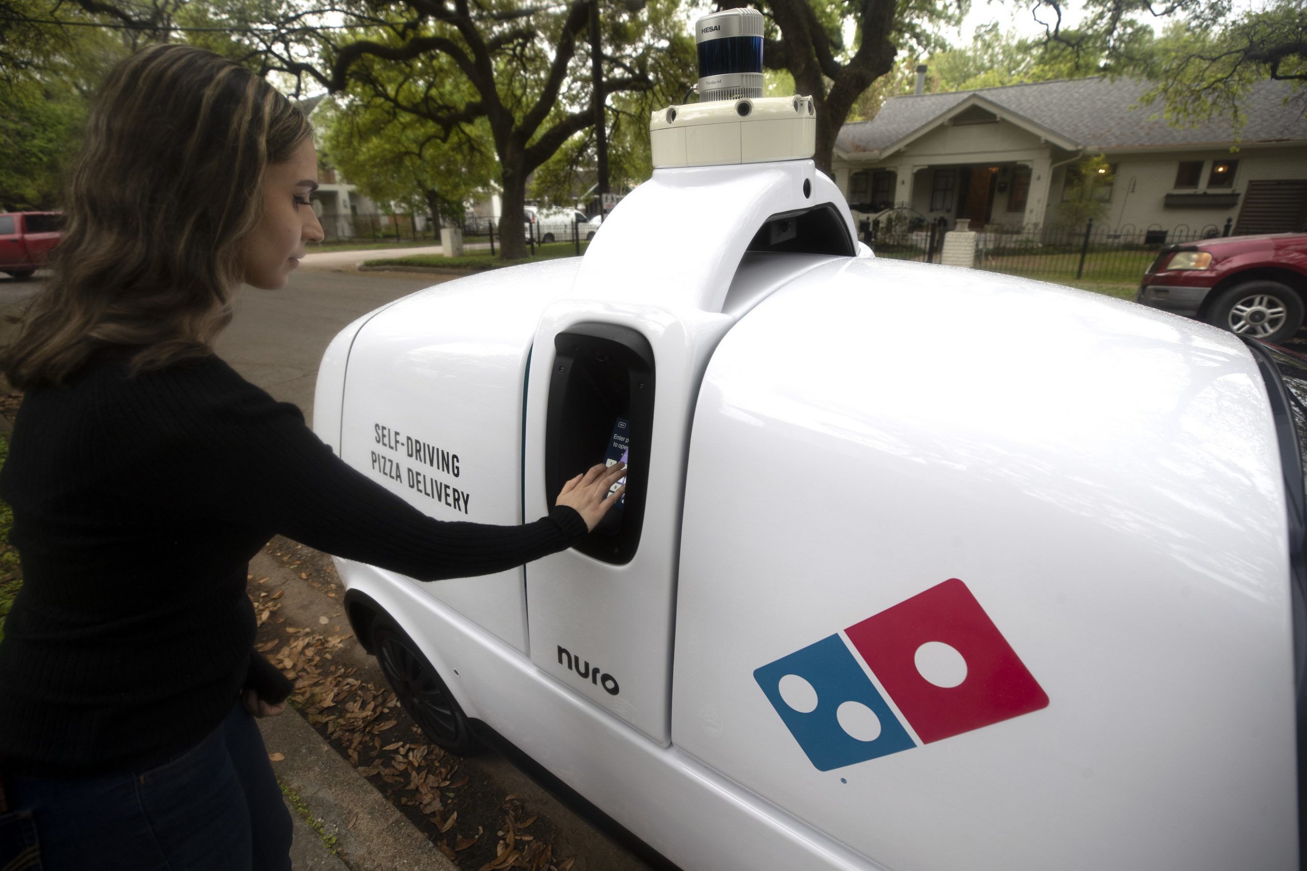 R2: El robot que llevará la pizza hasta la puerta de tu casa